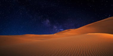 Sahara çölünde kum tepeleri, Cezayir