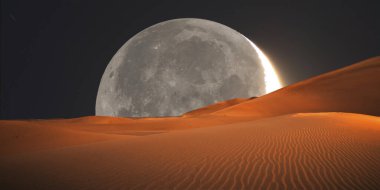 Geceleyin ay ve çöl