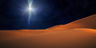 Çölde gece sahnesi