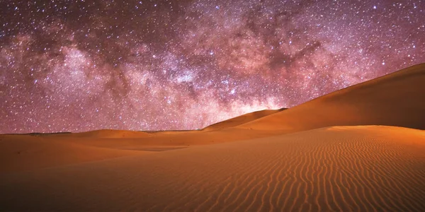 Yıldızlı güzel gece gökyüzü