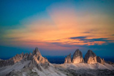 Dolomitlerin, İtalya 'nın, Avrupa' nın, Avrupa 'nın güzel günbatımı.