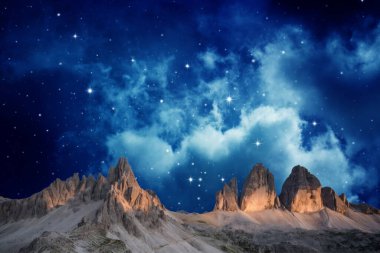 Yıldızlı ve samanyolu güzel gece gökyüzü