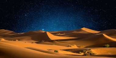 Bir yıldızla güzel bir gece gökyüzü