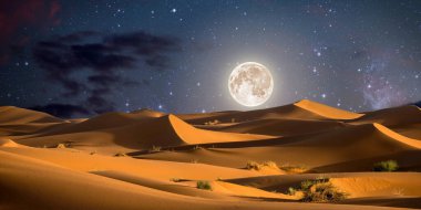 Gece gökyüzünde ay, astronomi