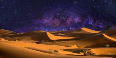 Yıldızlı ve samanyolu gece manzarası