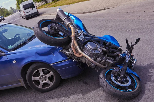 June 2020 Riga Latvia Damaged Car Motorbike City Road Scene — Stock Photo, Image