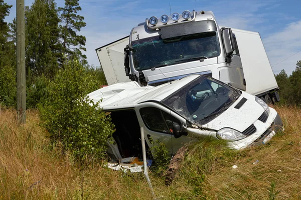 Junho 2020 Letônia Saulkrasti Van Após Uma Colisão Com Caminhão — Fotografia de Stock