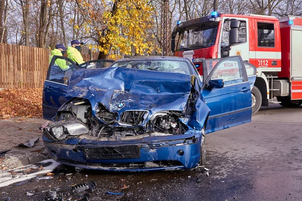 Listopadu 2020 Riga Lotyšsko Auto Nehodě Silnici Důvodu Srážky Nákladním — Stock fotografie