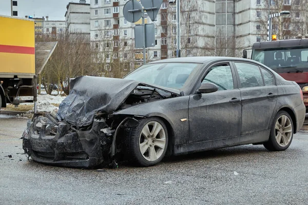 Února 2021 Riga Lotyšsko Poškozené Automobily Místě Nehody Kvůli Používání — Stock fotografie