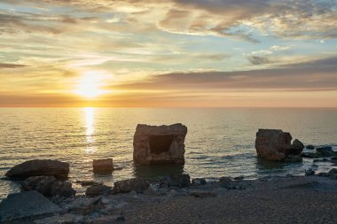 Liepaja Kalesi 'ndeki Kuzey Kaleleri, gün batımında.