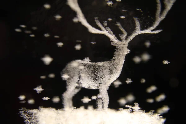 Bir kar tanesinin yakın çekimi.