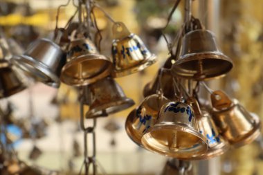 Pazarda geleneksel Türk kahve fincanı