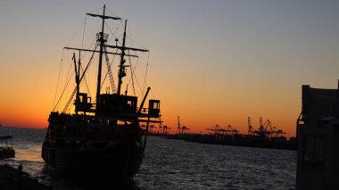 Güzel liman manzarası