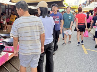 Malezya sabah pazarı veya Pasar Pagi, yerel kültürün önemli bir parçasıdır..