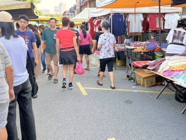 Malezya sabah pazarı veya Pasar Pagi, yerel kültürün önemli bir parçasıdır..