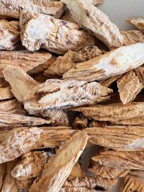 Çin şifalı bitkileri Astragalus kökü