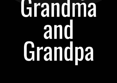 Siyah arka planda beyaz renkte 