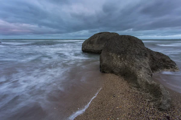 Deniz manzarası, deniz fırtına öncesi sessizlik — Stok fotoğraf