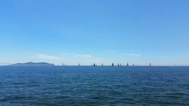 Teknelerden tarafından shore, istanbul, Caddebostan — Stok video
