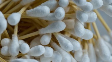 Yakın çekim yığını içinde sürdürülebilir bambu pamuk tomurcukları. Yüksek kalite fotoğraf