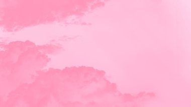 Bulanık bulutlar ve panorama ile pembe yumuşak gökyüzü arkaplanı