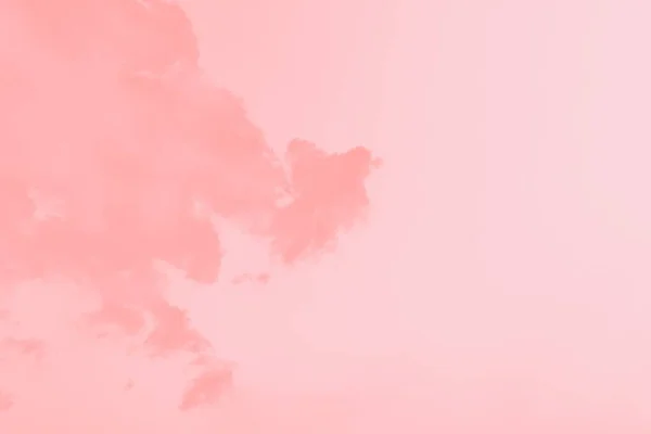 Pastel pembe suluboya gökyüzü arkaplanı