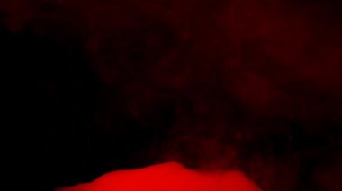 Ateş desenli soyut kırmızı ve siyah arkaplan