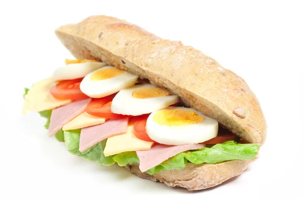 Помідор, салямі та бутерброд з перцем — стокове фото