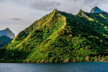Moorea, Fransız Polinezyası, Şubat 05, 2016: Ada Görünümü