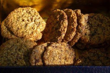 Ev yapımı çikolatalı kurabiye.