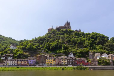 Cochem, Almanya, 7 Temmuz 2013. Vistara ve Mosel Nehri Cochem, Almanya 'daki Eifel Vadisi' nden geçiyor. Sadece yazı işleri için..