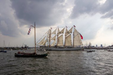 Amsterdam, Hollanda, 19 Ağustos 2015. Bu fotoğraf Amsterdam Sail etkinliği sırasında çekildi. Bu resim sadece editörler için..