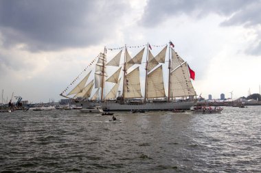 Amsterdam, Hollanda, 19 Ağustos 2015. Bu fotoğraf Amsterdam Sail etkinliği sırasında çekildi. Bu resim sadece editörler için..