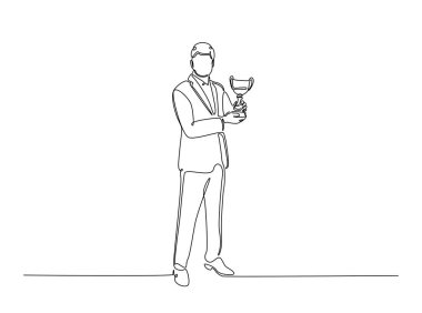 Başarılı bir iş adamı kupayı tek bir taslak çizimde tutuyor. Yılın çalışanı ödülünün kesintisiz çizimi.