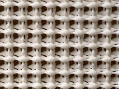 Çağdaş dış mobilyalar için şebeke desenleri oluşturan karmaşık dokuma ipliklerinin incelenmesi