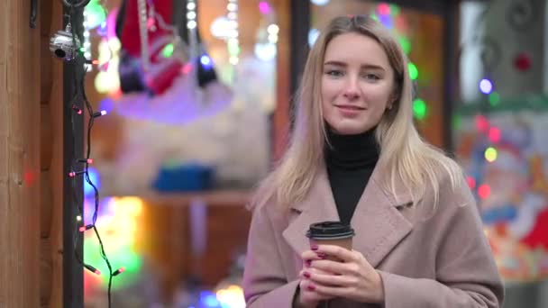 Portrait Smiling Young Girl Cup Hot Coffee Her Hands Stands — Vídeo de Stock