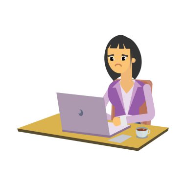 Genç bir kadın bilgisayarla masada oturuyor.