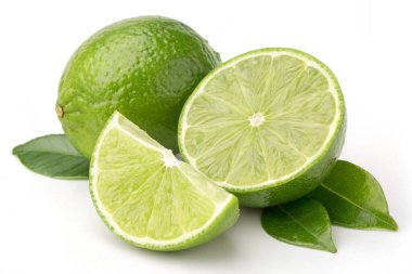 kireç meyvesi beyaz arkaplanda izole