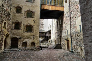 Eski bir taş şatonun iç avlusunda. Yüksek kalite fotoğraf