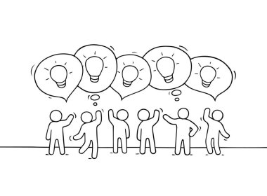 Konuşma baloncukları ve lamba fikirleriyle çalışan küçük insanlar. Yaratıcı mesajları olan sevimli minyatür karalama sahnesi. İş tasarımı için el çizimi çizgi film vektör çizimi.