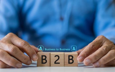 B2B, Business to Business konsepti, dijital dönüşüm ve rekabetçi pazar, organizasyon büyümesi, işbirliği ve girişim bağlantılarındaki kurumsal strateji için kurumsal büyümede yenilik