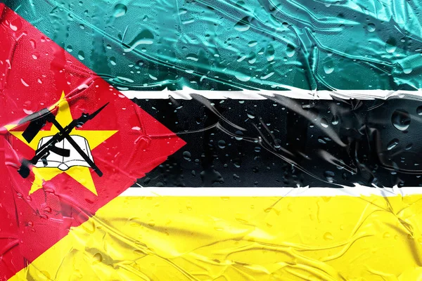 Canlı ulusal renkler, su damlacıklarıyla kaplıdır.