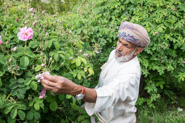 Omani man in traditional clothing