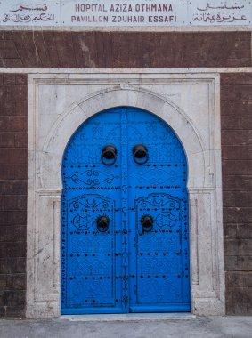  Sidi Bou 'daki kapı dedi ki...
