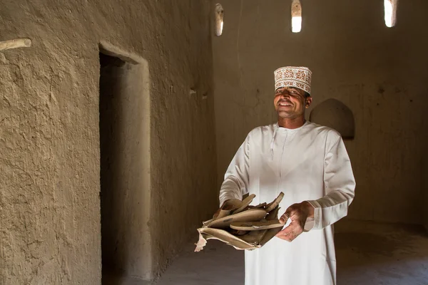 Omani homem e cidade velha — Fotografia de Stock