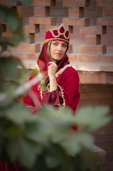 Qizning ogziga siyish fotosurati