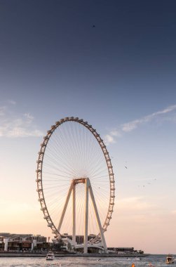 Dubai, Birleşik Arap Emirlikleri, 20 Aralık 2020: Dubai Rıhtımı 'nda Dubai Gözü, yeni turizm merkezi