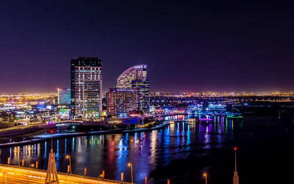 阿拉伯联合酋长国迪拜 2020年12月31日 夜间俯瞰迪拜节日城 — 图库照片