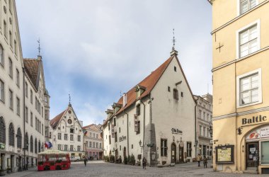 Tallinn, Estonya, 18 Mart 2021, Covid Salgını sırasında Tallinn 'in boş sokakları
