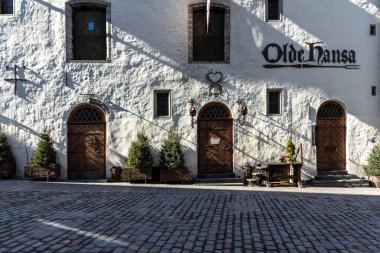Tartu, Estonya 'daki eski restoranın ön cephesi